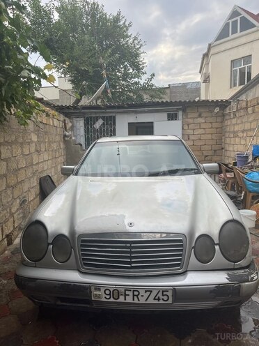 Mercedes E 220 1997, 500,000 km - 2.2 l - Bakı