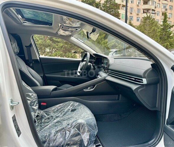 Hyundai Elantra 2025, 800 km - 1.6 л - Bakı