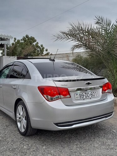 Chevrolet Cruze 2015, 218,089 km - 1.4 l - Salyan