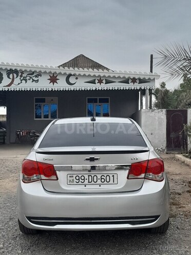 Chevrolet Cruze 2015, 218,089 km - 1.4 l - Salyan