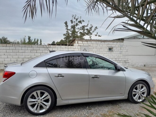 Chevrolet Cruze 2015, 218,089 km - 1.4 l - Salyan