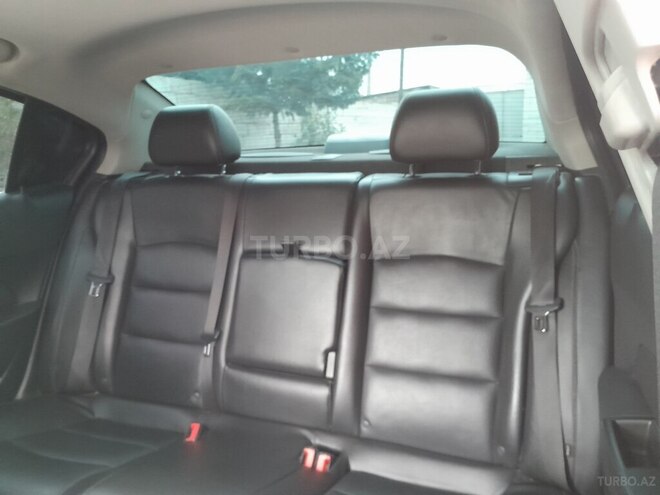 Chevrolet Cruze 2015, 218,089 km - 1.4 l - Salyan