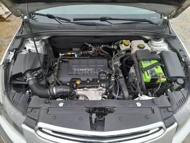 Chevrolet Cruze 2015, 218,089 km - 1.4 l - Salyan