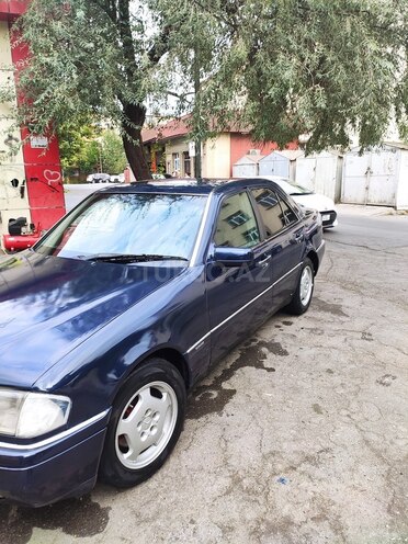 Mercedes C 250 1995, 490,000 km - 2.5 л - Bakı