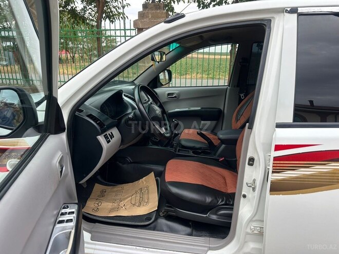 Mitsubishi L200 2014, 291,000 km - 2.5 l - İsmayıllı