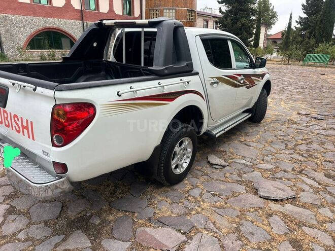 Mitsubishi L200 2014, 291,000 km - 2.5 l - İsmayıllı