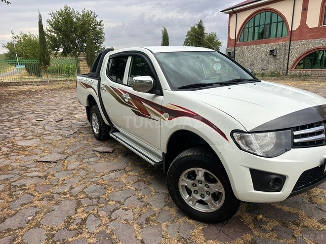 Mitsubishi L200 2014, 291,000 km - 2.5 l - İsmayıllı
