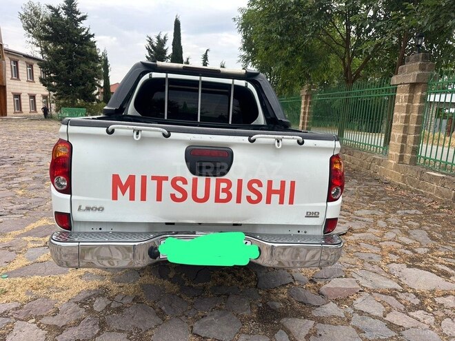 Mitsubishi L200 2014, 291,000 km - 2.5 l - İsmayıllı