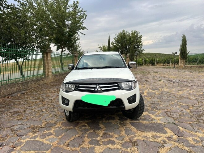 Mitsubishi L200 2014, 291,000 km - 2.5 l - İsmayıllı