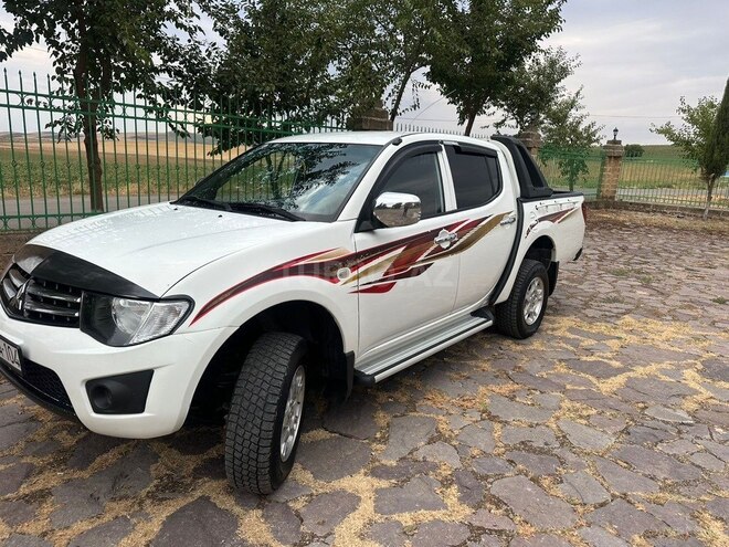 Mitsubishi L200 2014, 291,000 km - 2.5 l - İsmayıllı