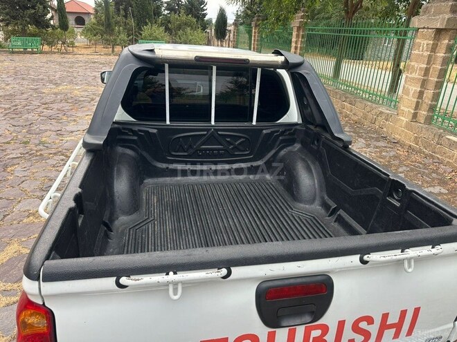 Mitsubishi L200 2014, 291,000 km - 2.5 l - İsmayıllı
