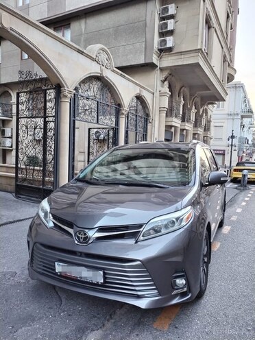 Toyota Sienna 2019, 190,000 km - 3.5 l - Bakı