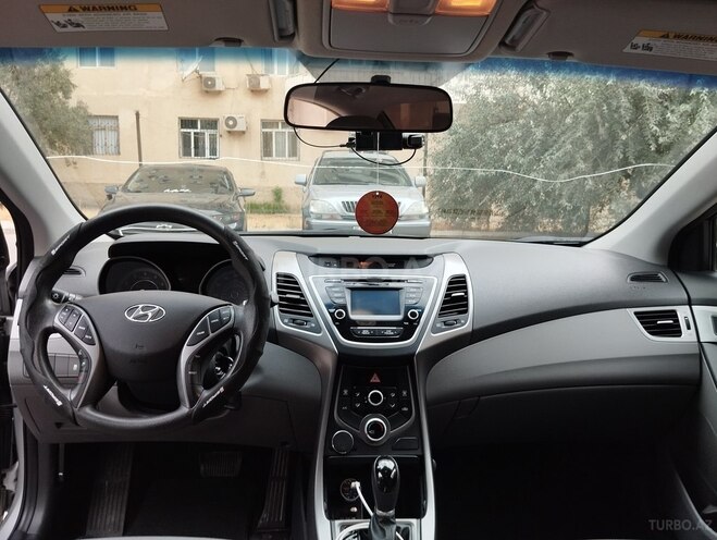 Hyundai Elantra 2015, 133,000 km - 1.8 л - Bakı