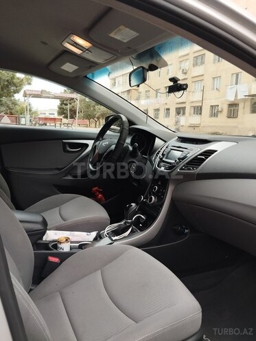 Hyundai Elantra 2015, 133,000 km - 1.8 л - Bakı