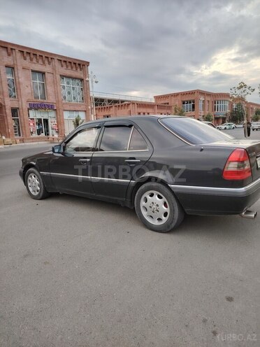 Mercedes C 220 1993, 456,000 km - 2.2 л - Goranboy