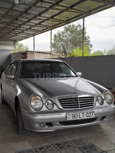 Mercedes E 270 1999, 347,530 km - 2.7 л - Salyan