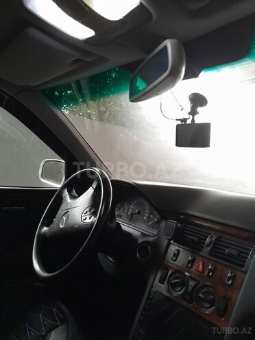 Mercedes E 270 1999, 347,530 km - 2.7 л - Salyan
