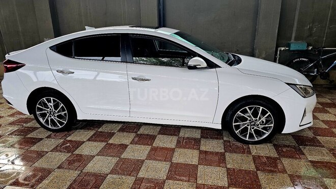 Hyundai Elantra 2019, 126,437 km - 2.0 l - Bakı