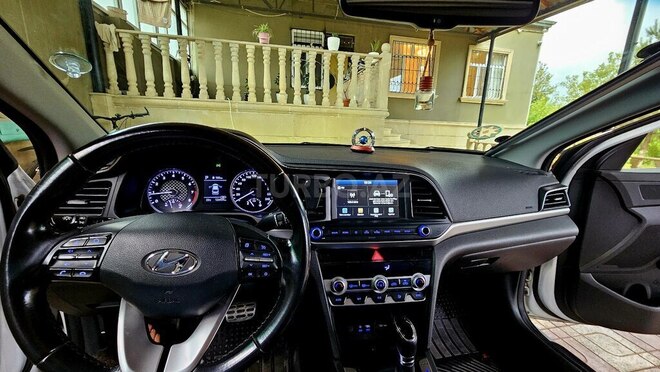 Hyundai Elantra 2019, 126,437 km - 2.0 l - Bakı