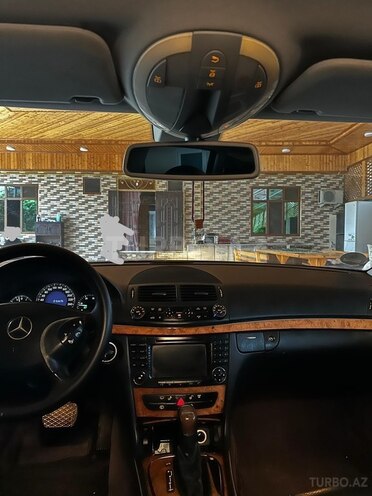 Mercedes E 220 2006, 297,000 km - 2.2 l - Ağcabədi