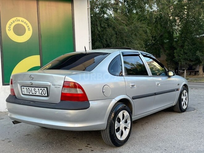Opel Vectra 1996, 200,000 km - 2.0 l - Sumqayıt