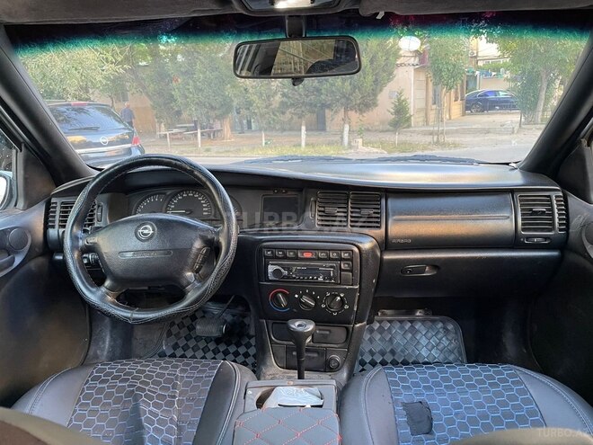 Opel Vectra 1996, 200,000 km - 2.0 l - Sumqayıt
