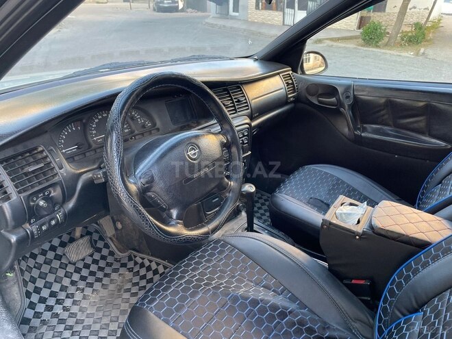 Opel Vectra 1996, 200,000 km - 2.0 l - Sumqayıt