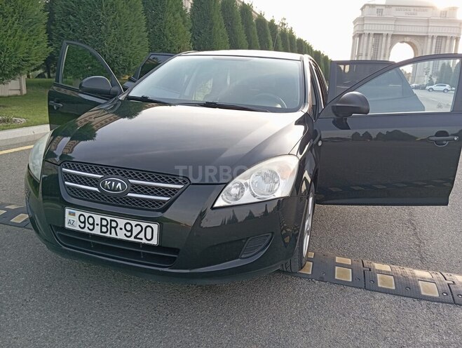 Kia Ceed 2009, 260,000 km - 1.6 л - Ağcabədi