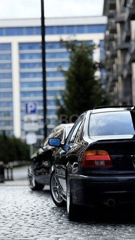 BMW 528 1999, 440,000 km - 2.8 l - Bakı