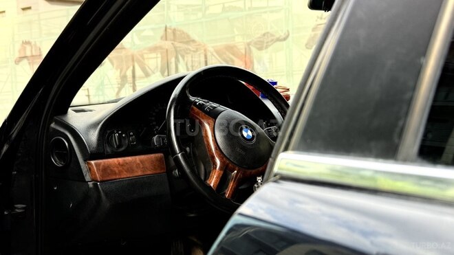 BMW 528 1999, 440,000 km - 2.8 l - Bakı