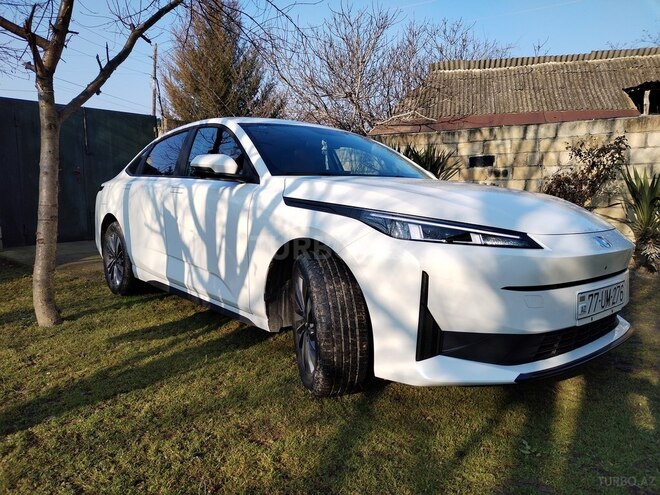 Changan Qiyuan A05 2024, 9,500 km - 1.5 л - Bakı