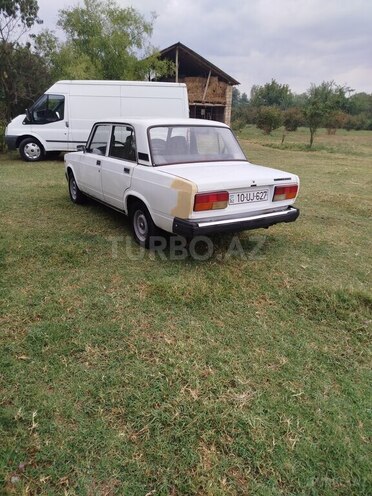 LADA (VAZ) 2107 2007, 100,000 km - 1.6 l - Qax