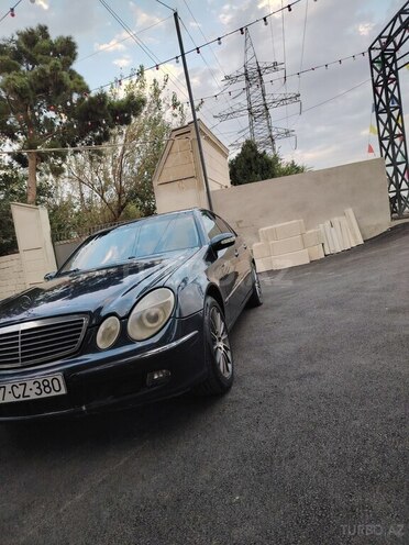 Mercedes E 270 2002, 405,000 km - 2.7 l - Sumqayıt