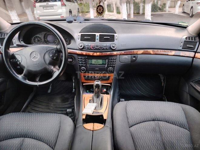 Mercedes E 270 2002, 405,000 km - 2.7 l - Sumqayıt