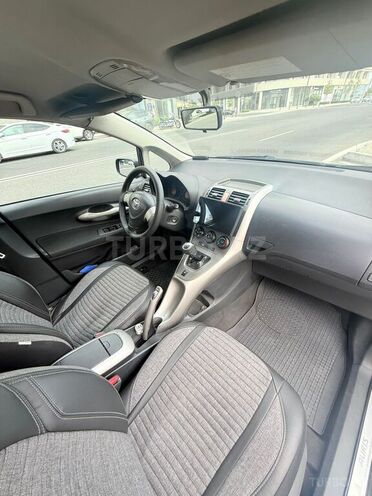 Toyota Auris 2007, 243,234 km - 1.4 l - Bakı
