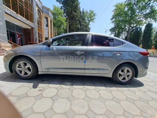 Hyundai Avante 2017, 175,000 km - 1.6 l - Bakı