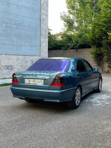 Mercedes C 220 1999, 682,000 km - 2.2 l - İsmayıllı