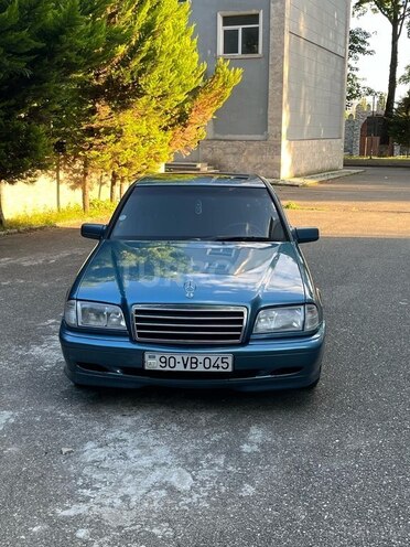 Mercedes C 220 1999, 682,000 km - 2.2 l - İsmayıllı