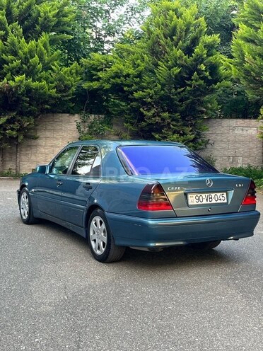 Mercedes C 220 1999, 682,000 km - 2.2 l - İsmayıllı