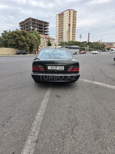 Mercedes E 320 2000, 302,287 km - 3.2 l - Bakı
