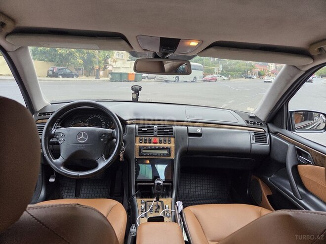 Mercedes E 320 2000, 302,287 km - 3.2 l - Bakı
