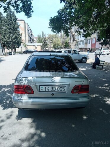 Mercedes E 220 1997, 320,000 km - 2.2 l - Bakı