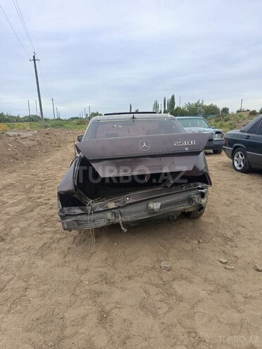 Mercedes E 250 1991, 237,523 km - 2.5 l - İmişli