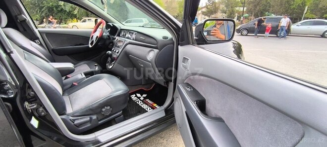 Mitsubishi Airtrek 2002, 302,000 km - 2.0 л - Sumqayıt
