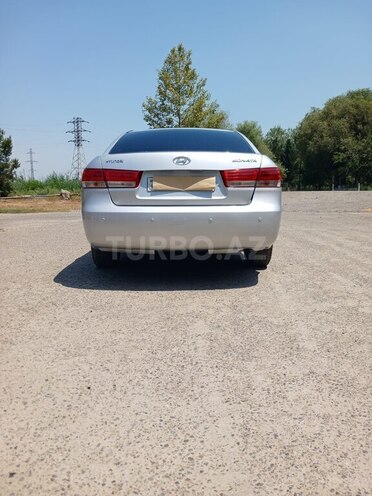 Hyundai Sonata 2006, 31,000 km - 2.4 l - Salyan