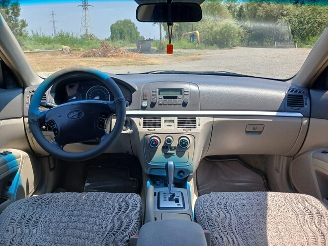 Hyundai Sonata 2006, 31,000 km - 2.4 l - Salyan