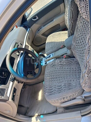 Hyundai Sonata 2006, 31,000 km - 2.4 l - Salyan