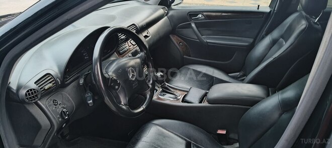 Mercedes C 240 2002, 396,582 km - 2.6 l - Tovuz