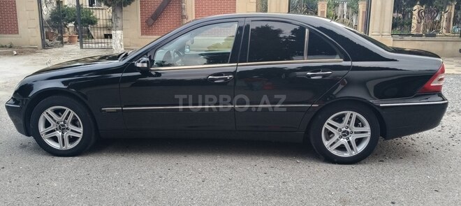 Mercedes C 240 2002, 396,582 km - 2.6 l - Tovuz