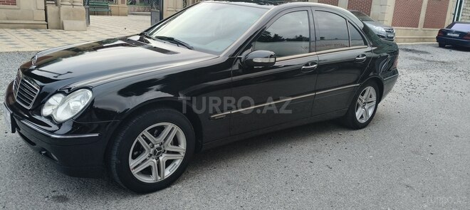 Mercedes C 240 2002, 396,582 km - 2.6 l - Tovuz